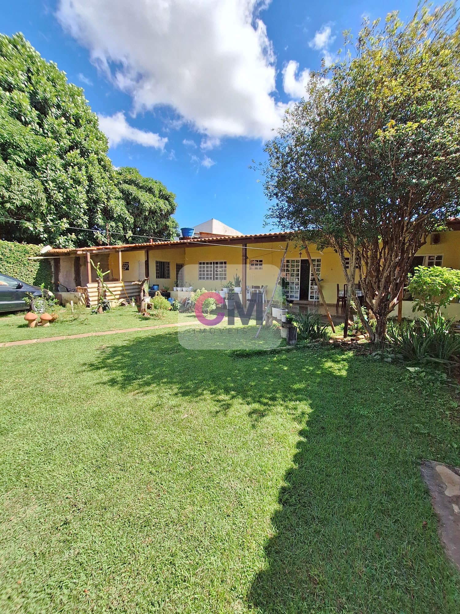 VENDE-SE Terreno Comercial em Vicente Pires-DF